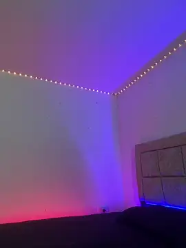 EmilyNoir1 online show from February 8, 12:03 am