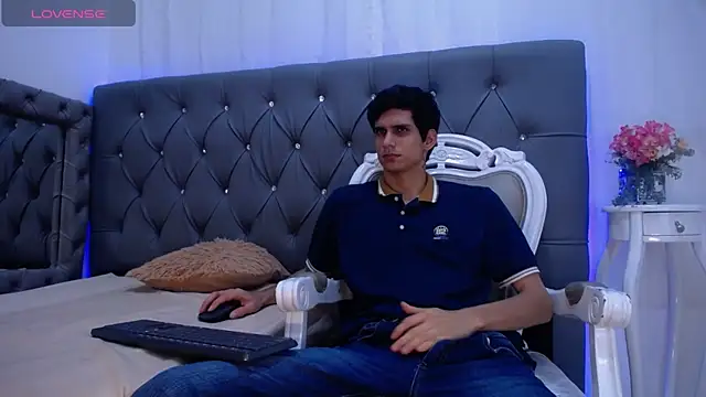 Snapshot of Sebalexis7 chatting on October 28, 3:10 am Sebalexis7 online show from October 28, 3:10 am