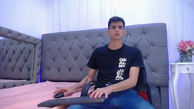 Snapshot of Sebalexis7 chatting on November 5, 2:44 am Sebalexis7 online show from November 5, 2:44 am