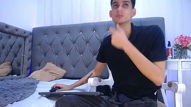 Snapshot of Sebalexis7 chatting on November 11, 3:17 am Sebalexis7 online show from November 11, 3:17 am