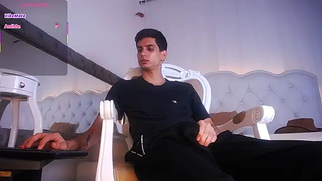 Snapshot of Sebalexis7 chatting on December 3, 3:36 am Sebalexis7 online show from December 3, 3:36 am