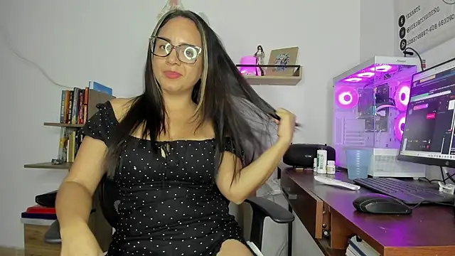 lady sophie online show from September 20, 8:10 pm