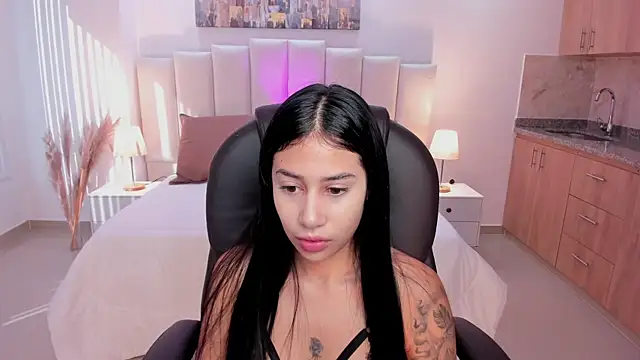 Snapshot of miranda_crawfor chatting on September 13, 12:49 pm miranda crawfor online show from September 13, 12:49 pm