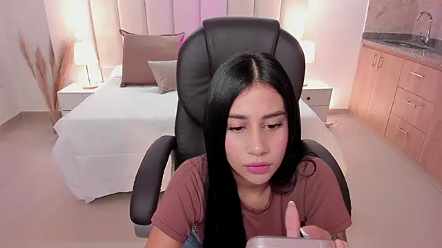 Snapshot of miranda_crawfor chatting on October 9, 11:58 pm miranda crawfor online show from October 9, 11:58 pm