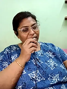 Snapshot of zara-mallus chatting on September 23, 8:56 pm zara-mallus online show from September 23, 8:56 pm