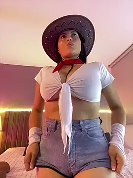 Atenea Clerk online show from April 18, 11:47 am