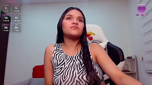 Roxxi 2110 online show from September 24, 1:53 am