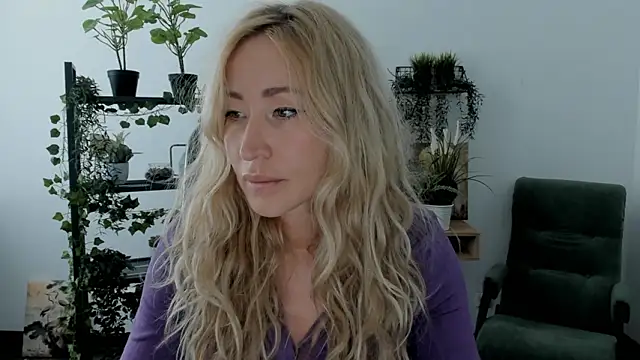 AstraMonroe online show from March 14, 10:10 am