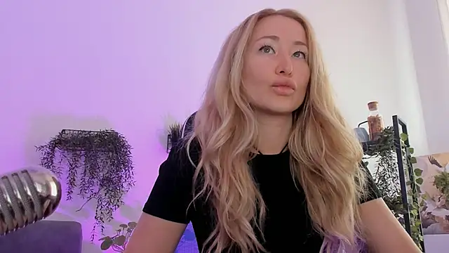 AstraMonroe online show from April 9, 4:56 am