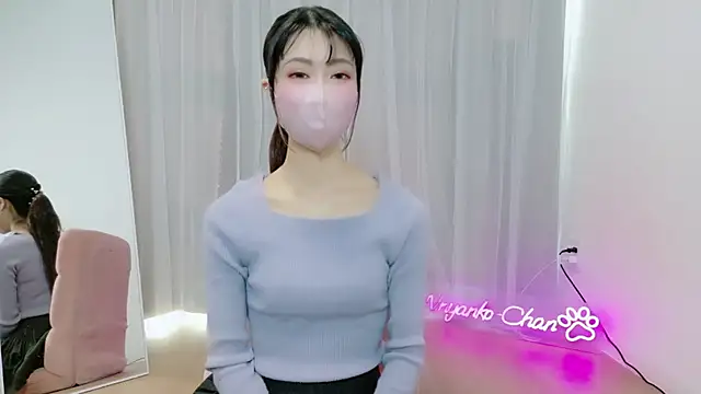 -Nyanko-chan- online show from December 15, 12:15 am