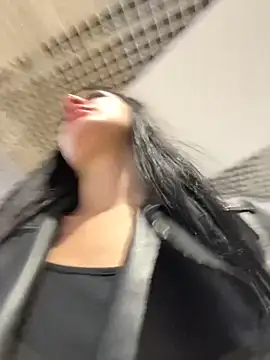 Snapshot of MiraReach chatting on October 2, 4:08 am MiraReach online show from October 2, 4:08 am