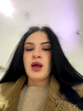 Snapshot of MiraReach chatting on October 4, 3:26 am MiraReach online show from October 4, 3:26 am