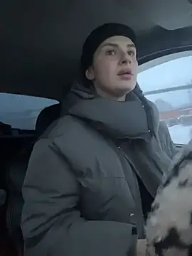 Snapshot of MiraReach chatting on November 27, 2:13 am MiraReach online show from November 27, 2:13 am