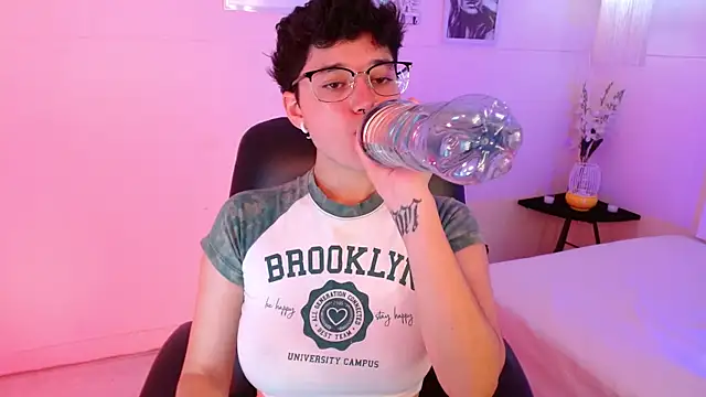 jeroharper online show from October 23, 3:11 pm