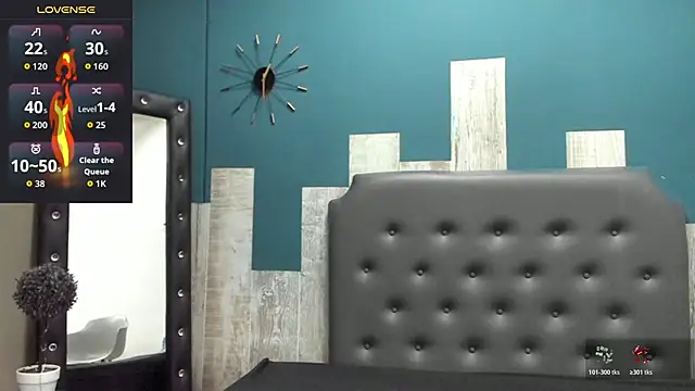 Snapshot of Ian1_ chatting on November 5, 11:10 am Ian1 online show from November 5, 11:10 am