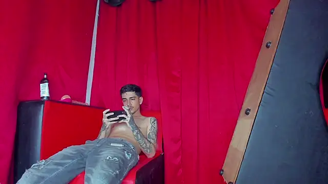 extreme hot crazy online show from October 20, 4:57 am