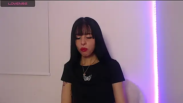 Lia  1 online show from September 18, 1:18 am