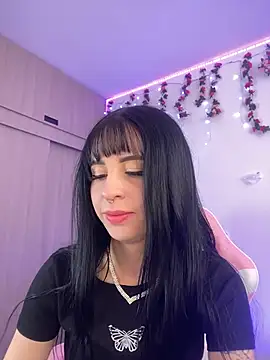 Snapshot of Lia__1 chatting on November 21, 6:06 pm Lia 1 online show from November 21, 6:06 pm