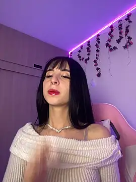 Snapshot of Lia__1 chatting on November 29, 10:24 pm Lia 1 online show from November 29, 10:24 pm