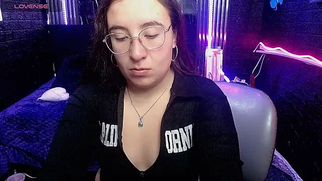 mia 778 online show from February 19, 2:46 pm