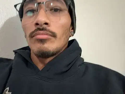 Snapshot of tanjir020 chatting on November 24, 1:27 am tanjir020 online show from November 24, 1:27 am