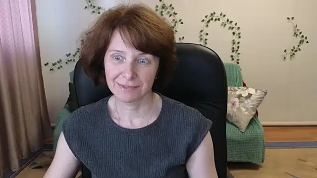 Snapshot of Lia_Tito chatting on June 1, 12:51 pm Lia Tito online show from June 1, 12:51 pm