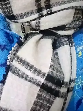 Miss-Lynda online show from February 9, 12:42 pm