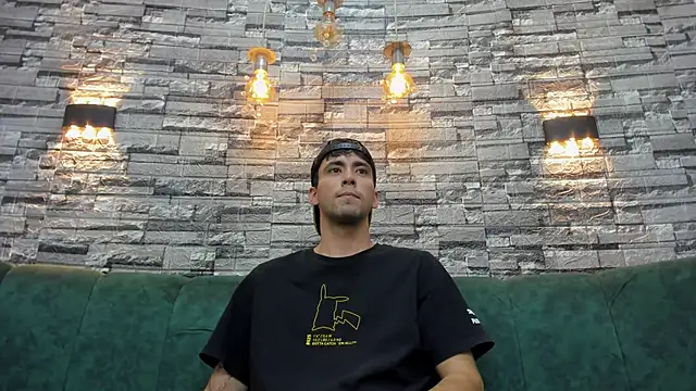 Snapshot of mike_whitee chatting on September 8, 3:00 pm mike whitee online show from September 8, 3:00 pm