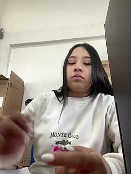 Snapshot of BELLAALEJA chatting on December 16, 1:16 pm BELLAALEJA online show from December 16, 1:16 pm