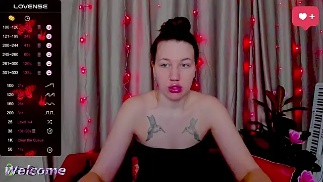 Haley Nikki online show from February 18, 1:23 am