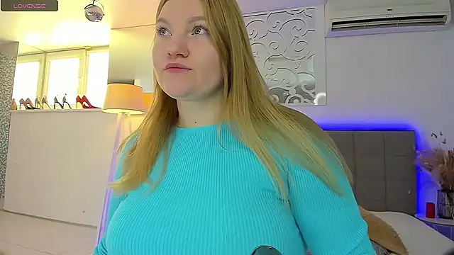 Snapshot of AshleyJoness chatting on October 5, 5:17 am AshleyJoness online show from October 5, 5:17 am