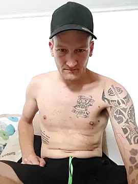 Snapshot of Stealth12 chatting on March 4, 12:44 pm Stealth12 online show from March 4, 12:44 pm