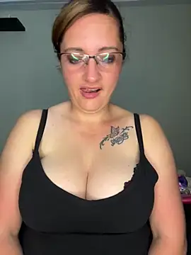 XADICTIVEX online show from October 5, 8:18 pm