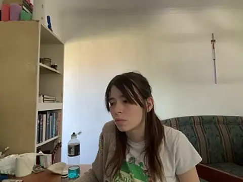 Snapshot of the_holy_t chatting on December 14, 11:15 am the holy t online show from December 14, 11:15 am