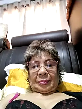 OliviaMorris1 online show from March 29, 3:34 pm