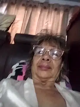 OliviaMorris1 online show from April 10, 11:15 am