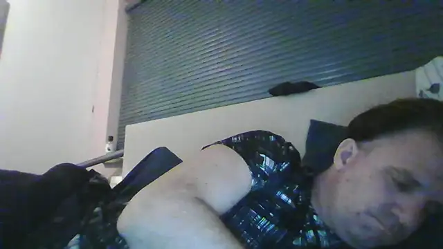 Snapshot of JasperGeil chatting on October 8, 8:17 pm JasperGeil online show from October 8, 8:17 pm