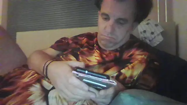 Snapshot of JasperGeil chatting on October 14, 11:05 pm JasperGeil online show from October 14, 11:05 pm