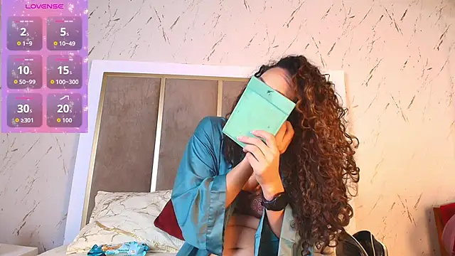 samanthaThoms online show from February 11, 12:32 pm