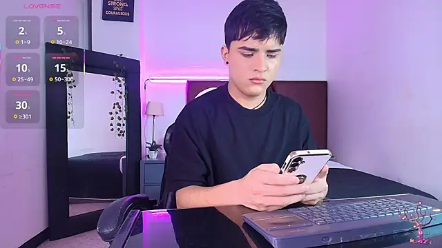 Lucass love online show from October 18, 4:52 pm