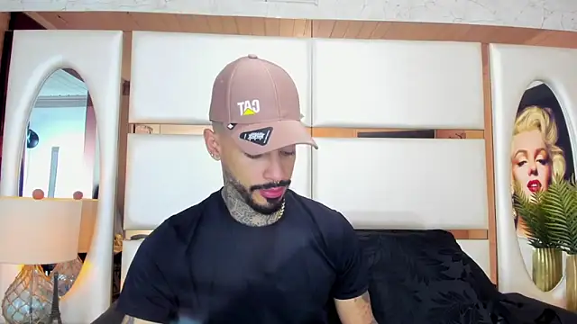 VinzenzRizzo online show from October 22, 4:18 pm