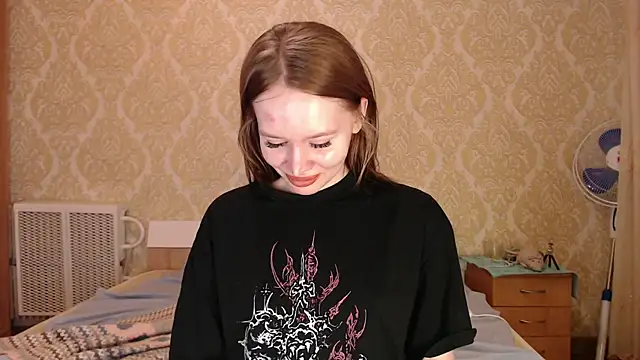 Kitkaat00 online show from April 21, 12:44 pm