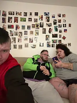 mrandmrsdarkside online show from December 2, 8:26 pm