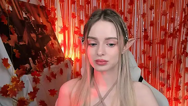 Snapshot of JuliaBrewwer chatting on October 27, 11:58 am JuliaBrewwer online show from October 27, 11:58 am