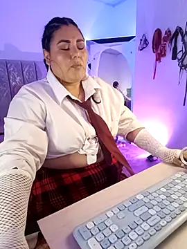 AndreaKinky online show from October 29, 8:38 am