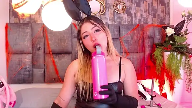 PatyLawrence online show from November 1, 11:07 pm