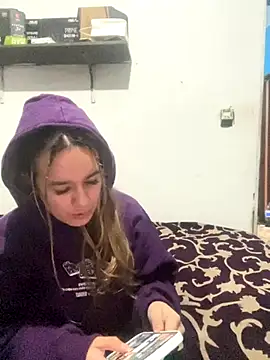 Snapshot of tetutamy chatting on November 18, 2:28 am tetutamy online show from November 18, 2:28 am