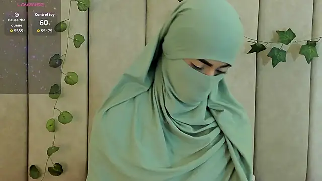 Snapshot of _Zahiira_ chatting on October 8, 11:52 am Zahiira online show from October 8, 11:52 am