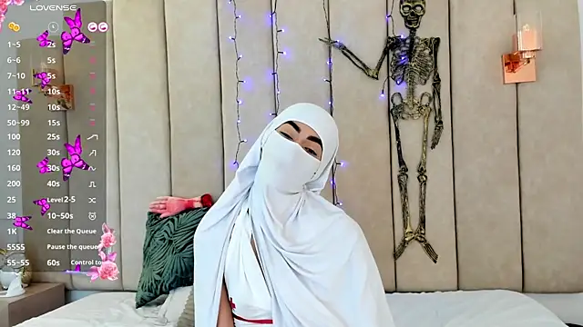 Snapshot of _Zahiira_ chatting on October 31, 12:06 pm Zahiira online show from October 31, 12:06 pm