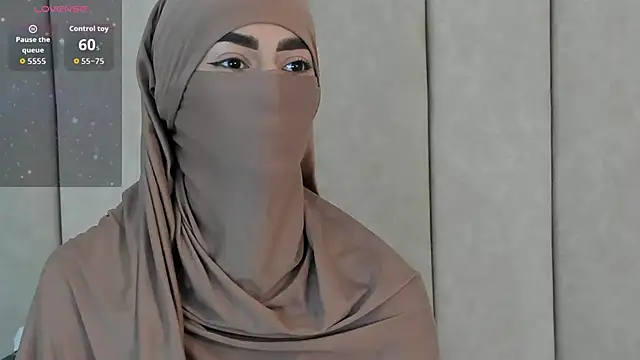 Snapshot of _Zahiira_ chatting on November 12, 11:54 am Zahiira online show from November 12, 11:54 am